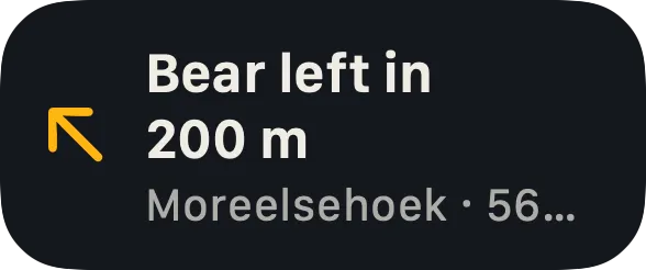 The same turn in the Live Activity on Apple Watch: “Bear left in 200 m, Moreelsehoek”.